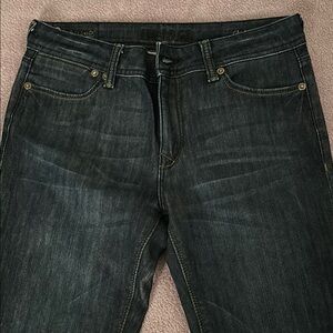 DL1961 Women’s Samantha Slim Straight Fit Jeans with Classic Denim Look